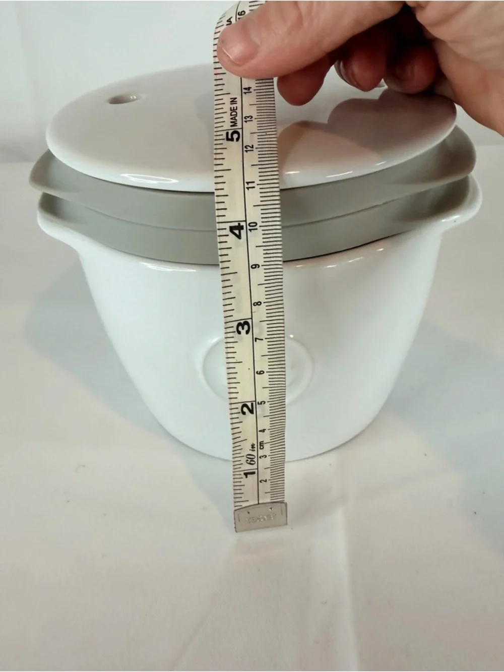 PAMPERED CHEF Breakfast Sandwich Maker Microwave Egg Cooker Ceramic Silicone